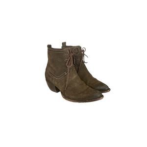 Frye Ankle Boots Suede Ankle Boots, will fit a size 6 foot